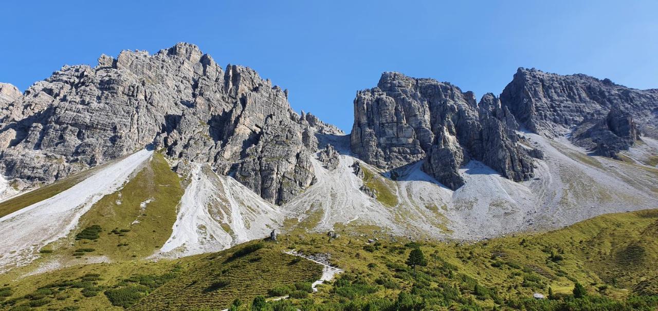 Gaestehaus Landhaus Tyrol Gries im Sellrain Exterior foto