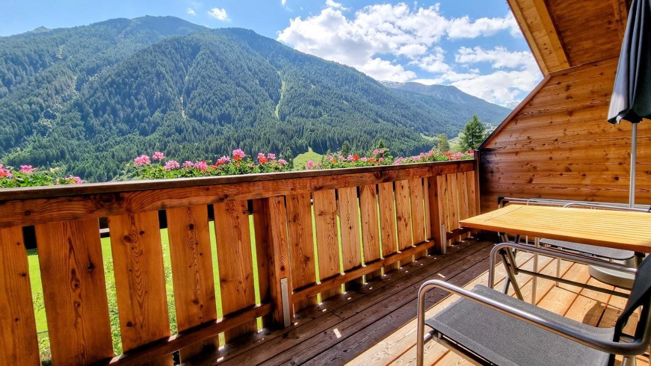 Gaestehaus Landhaus Tyrol Gries im Sellrain Exterior foto