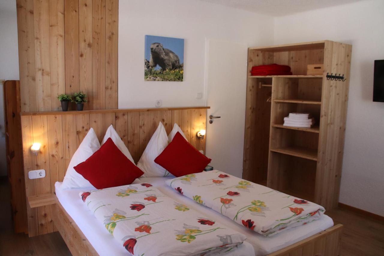 Gaestehaus Landhaus Tyrol Gries im Sellrain Exterior foto