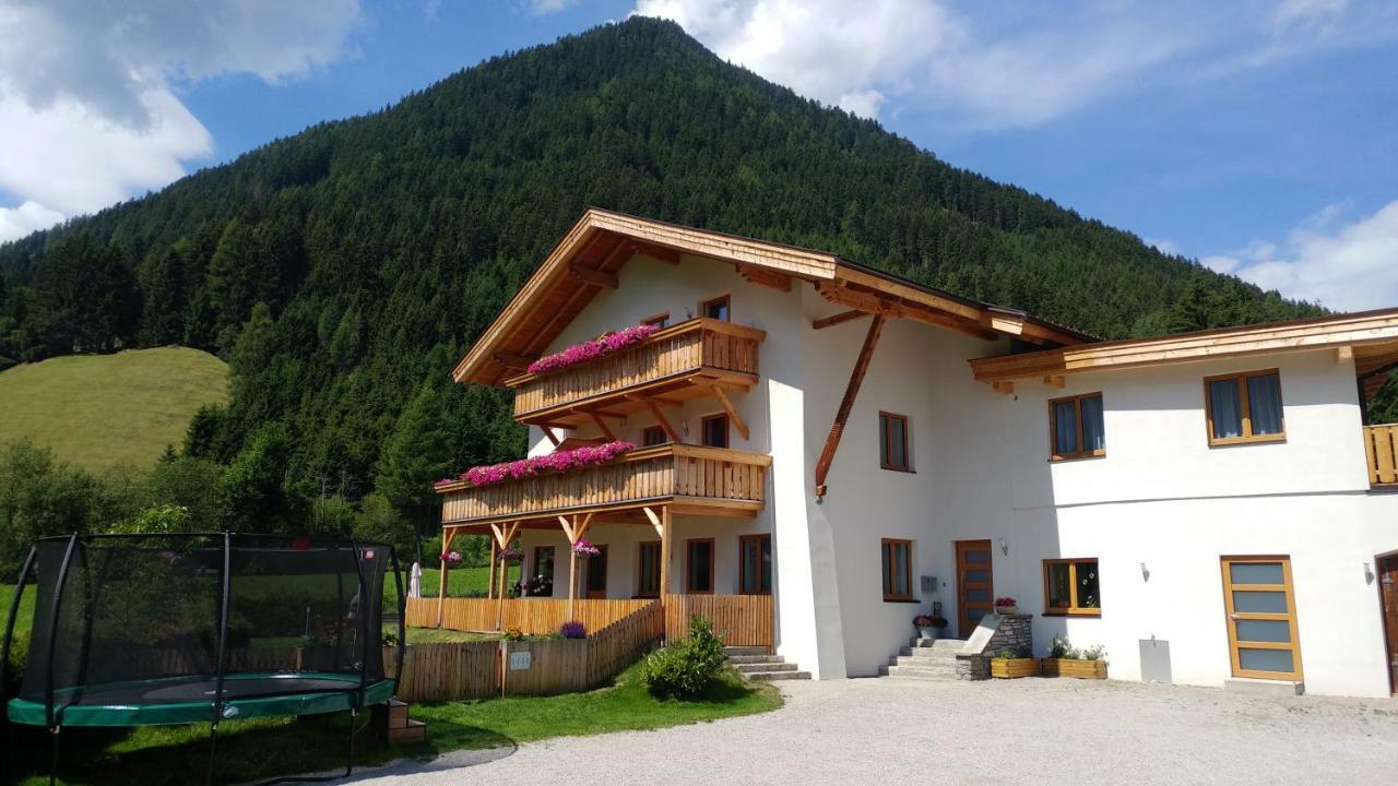 Gaestehaus Landhaus Tyrol Gries im Sellrain Exterior foto